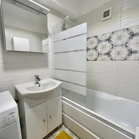 Cozy One Bedroom Appartement *