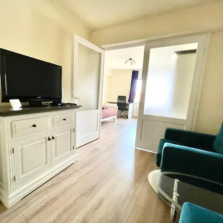 Apartment Cozy One Bedroom *